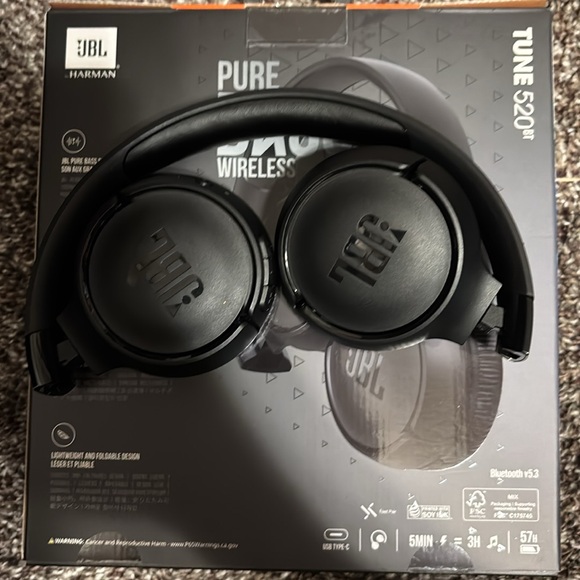 JBL 520BT Headphones - Picture 7 of 12